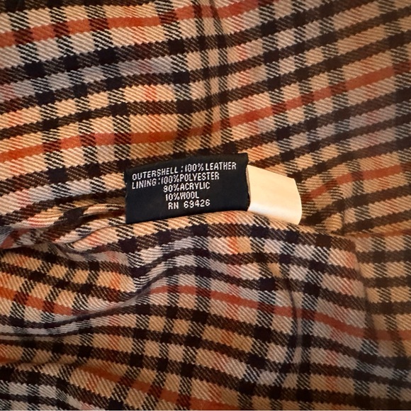 Genuine Leather Trench Coat. Fully lined with Plaid Patterned Fabric. Size XS - Picture 5 of 13